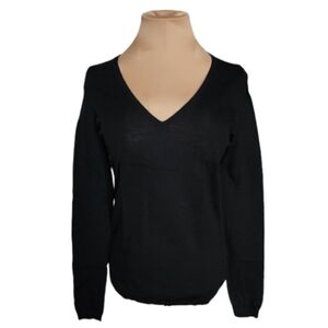 VICTOR ALFARO ExtraFine Merino Wool V-neck Black Sweater Women's Small